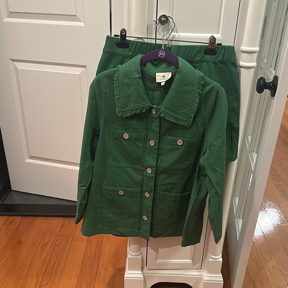 Tuckernuck Other - Tuckernuck Vibrant Green Jacket/Shorts Set